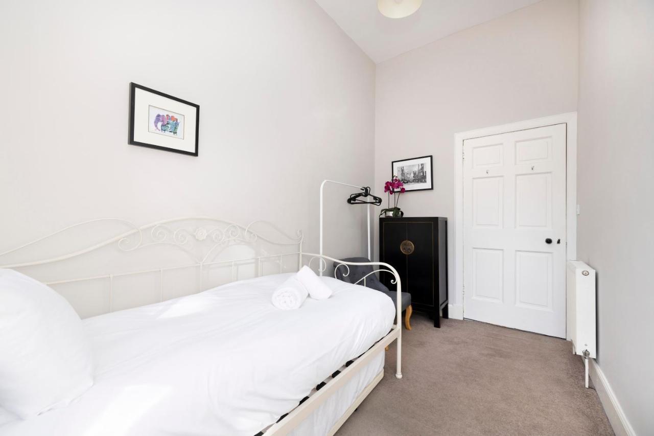 Joivy Contemporary Flat In The New Town Apartment *