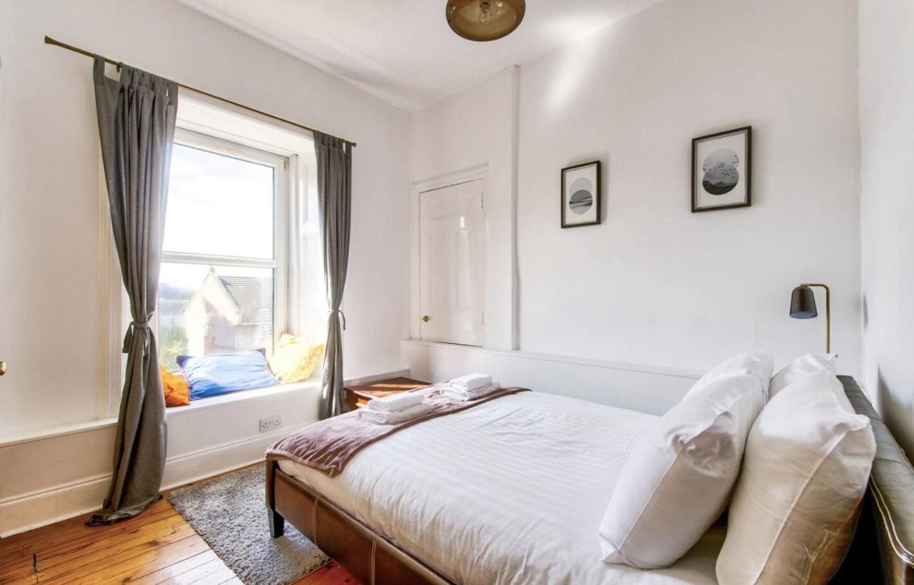Entire Period Flat By Centre EDI