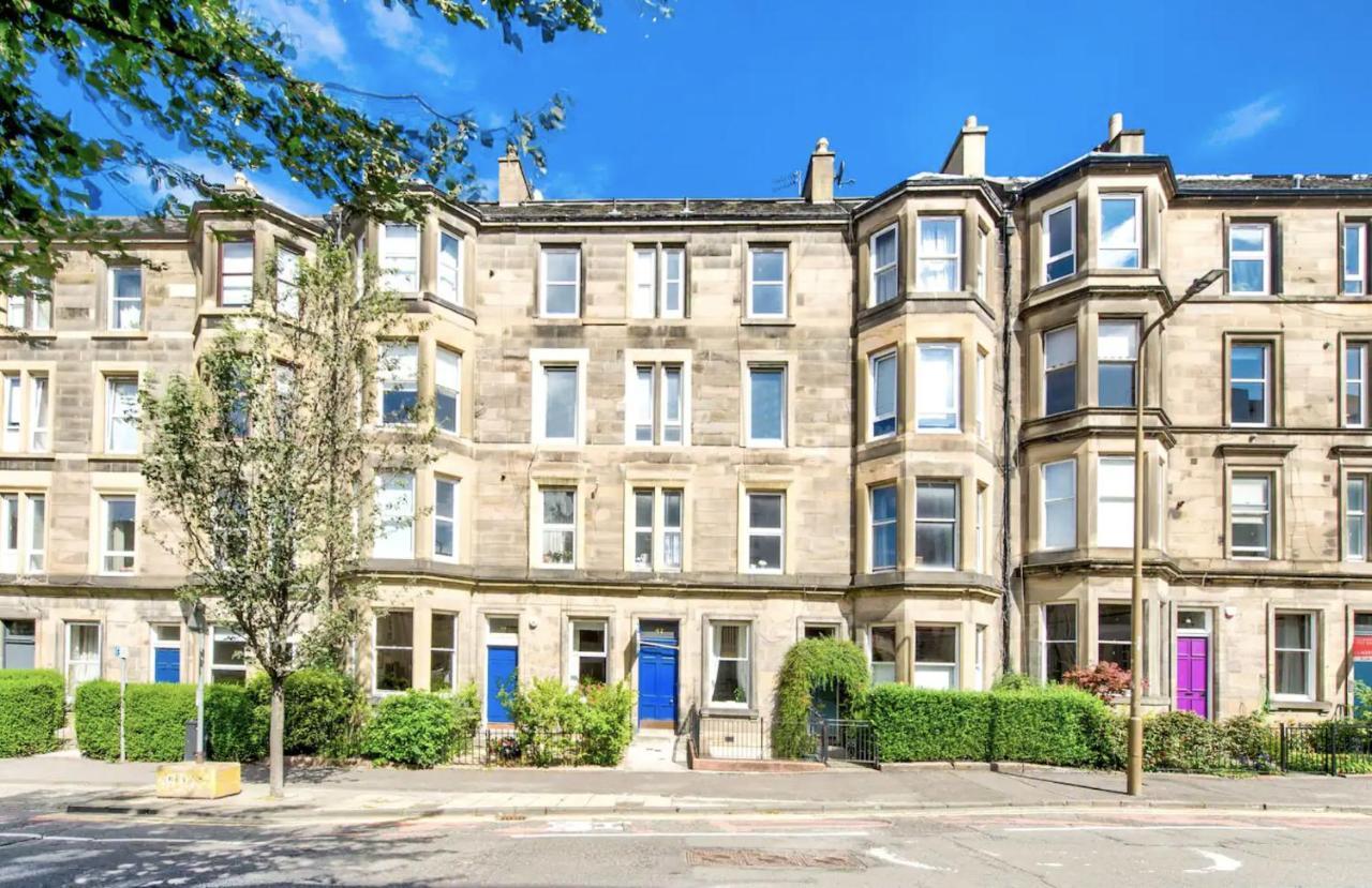 Entire Period Flat By Centre Apartment