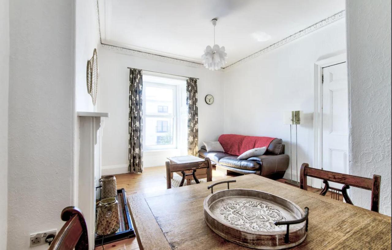 Entire Period Flat By Centre