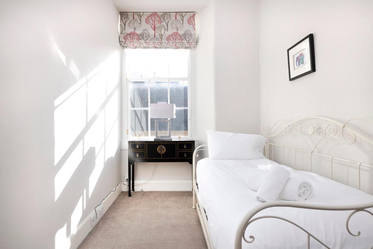 Apartment Joivy Contemporary Flat In The New Town Edinburgh