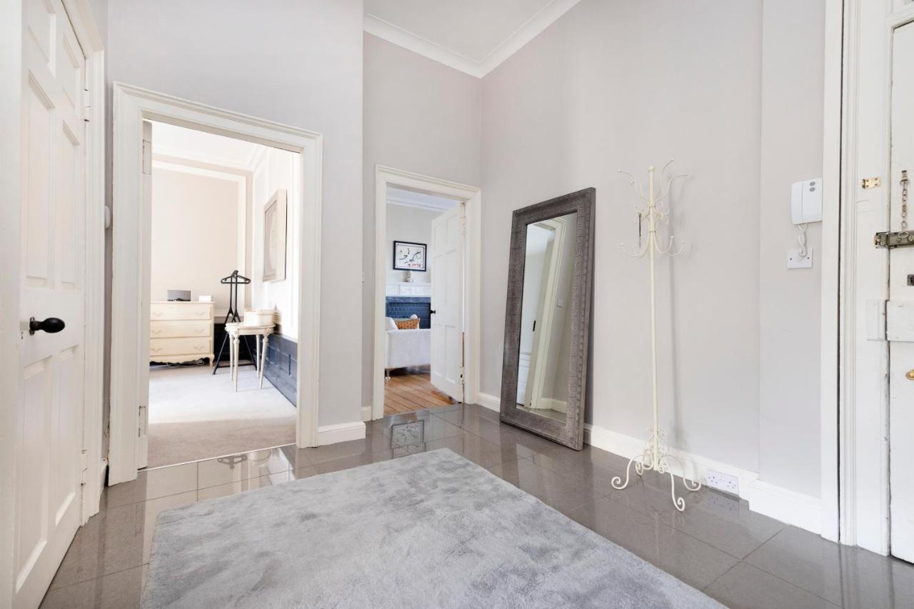 Apartment Joivy Contemporary Flat In The New Town *