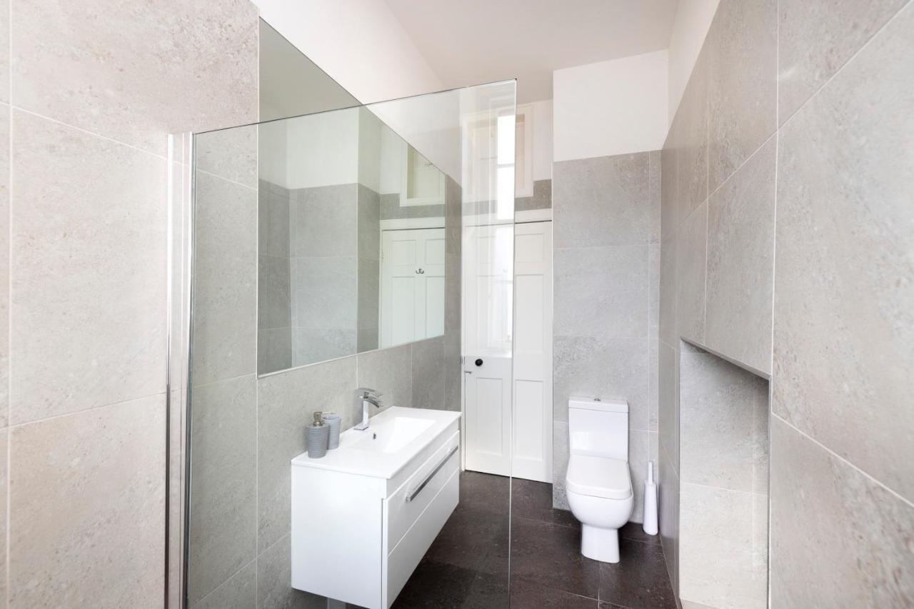 Apartment Joivy Contemporary Flat In The New Town