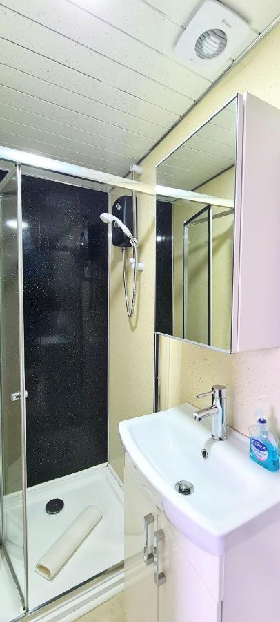 Guest house Spacious Ensuite In Centre - Five Star Amenities - Excellent Location Edinburgh