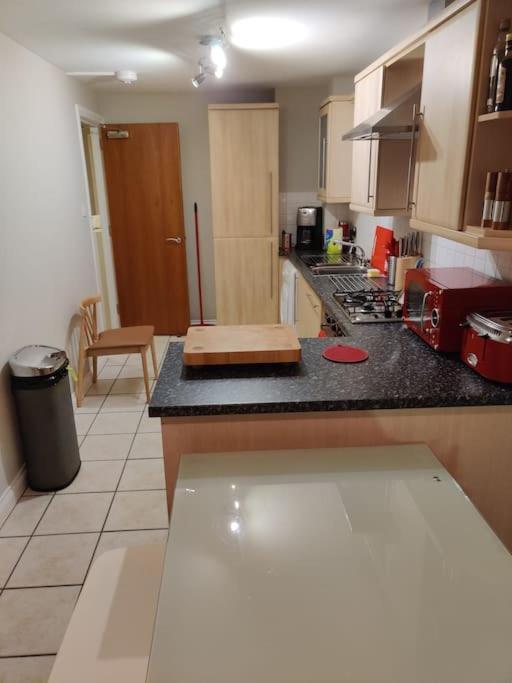 Apartment Next To The Palace And Royal Mile With Parking Edinburgh