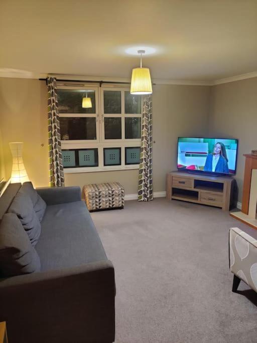 Next To The Palace And Royal Mile With Parking Apartment Edinburgh