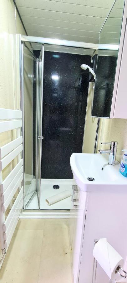 Spacious Ensuite In Centre - Five Star Amenities - Excellent Location * Edinburgh
