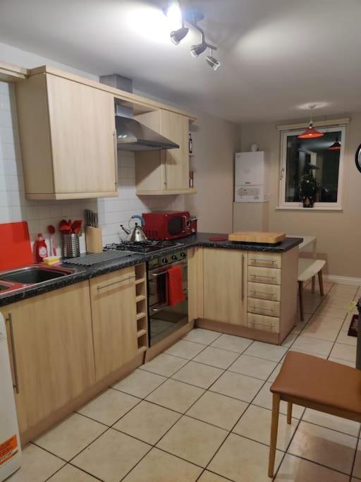 Apartment Next To The Palace And Royal Mile With Parking Edinburgh