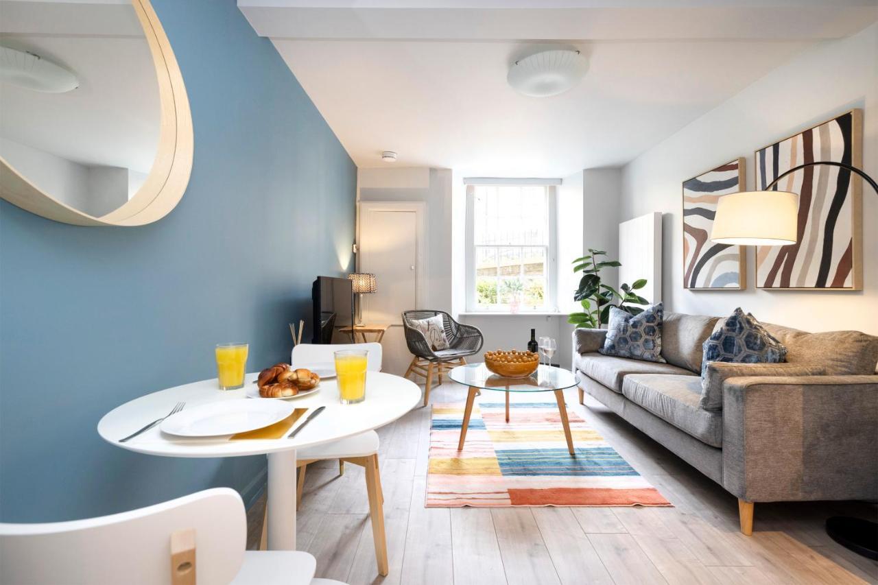 Joivy Modern Flats In New Town Appartement EDI