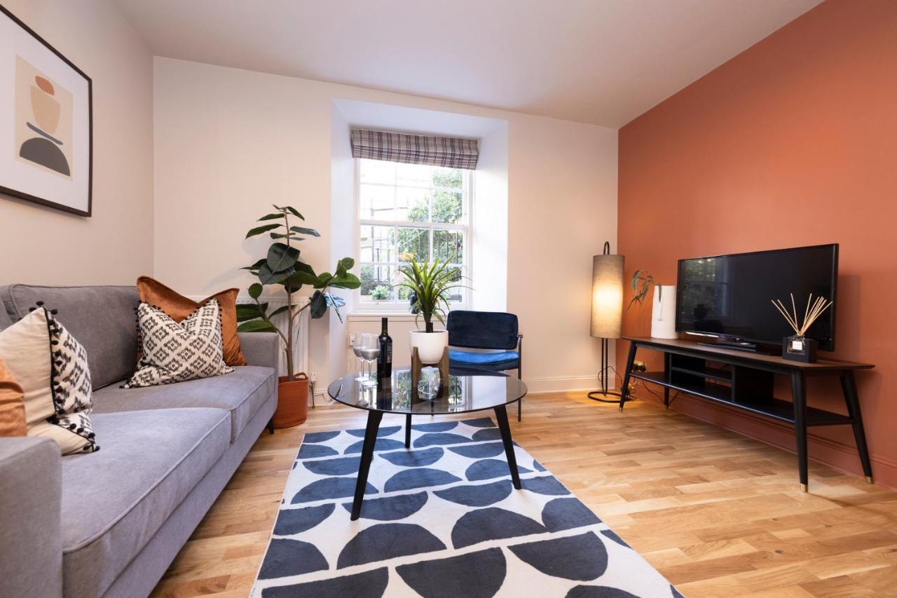 Joivy Modern Flats In New Town Appartement