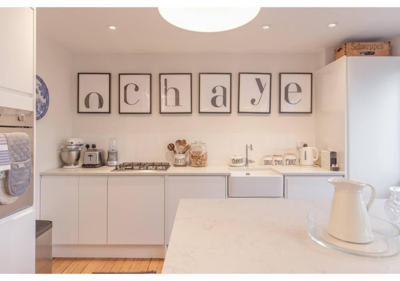 Altido Stylish Townhouse In Cool Stockbridge * EDI