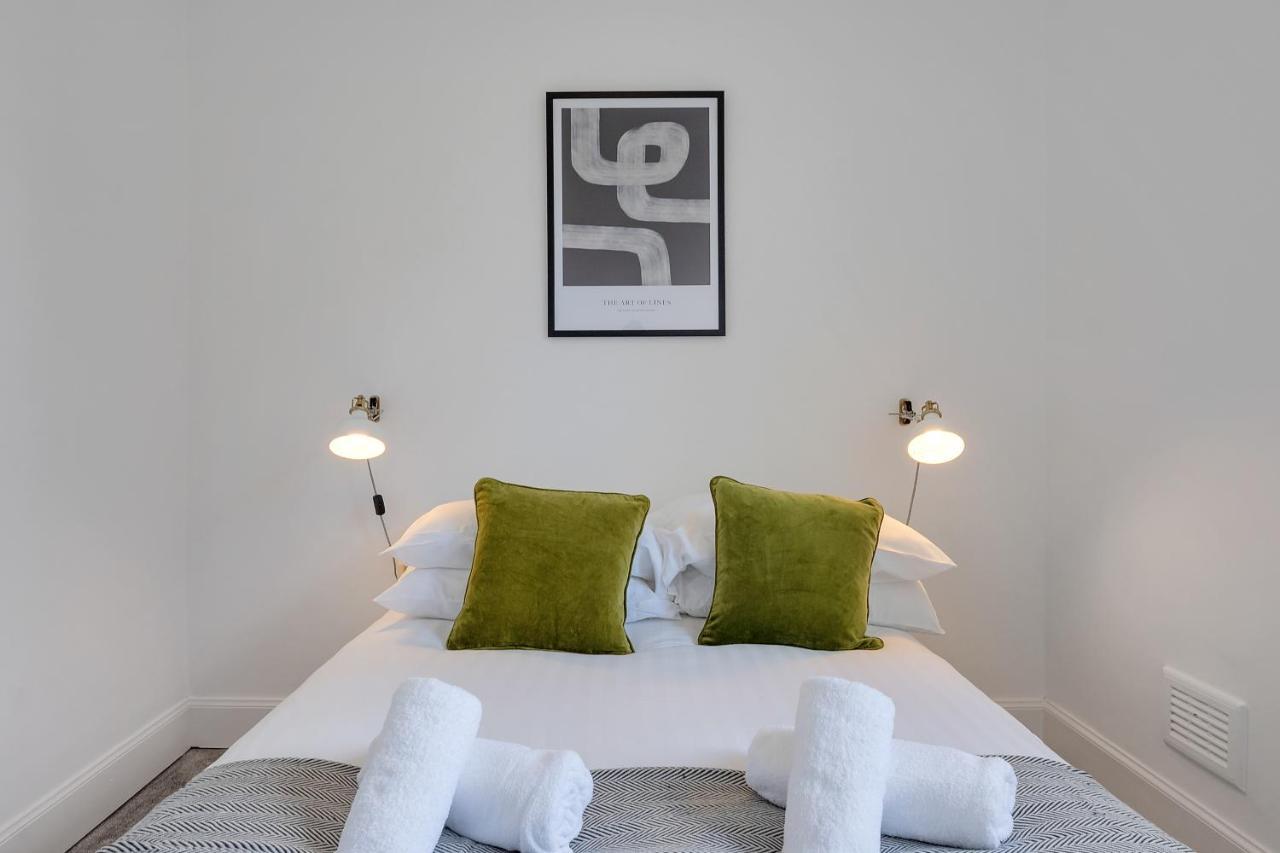 Centre 2 Bedroom Main Door Apartment