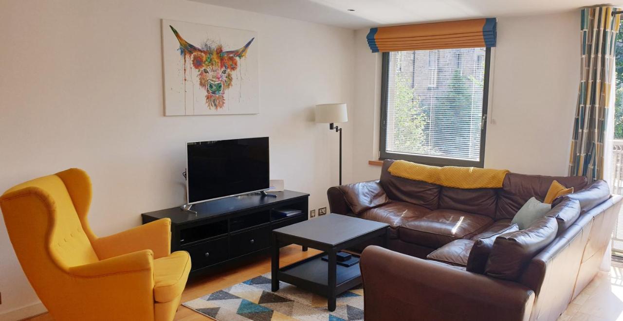 Altido Alluring 3br Apt Near The Centre With Parking Apartment *