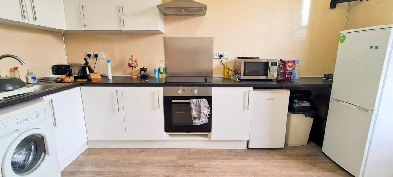 Guest house Spacious Ensuite In Centre - Five Star Amenities - Excellent Location
