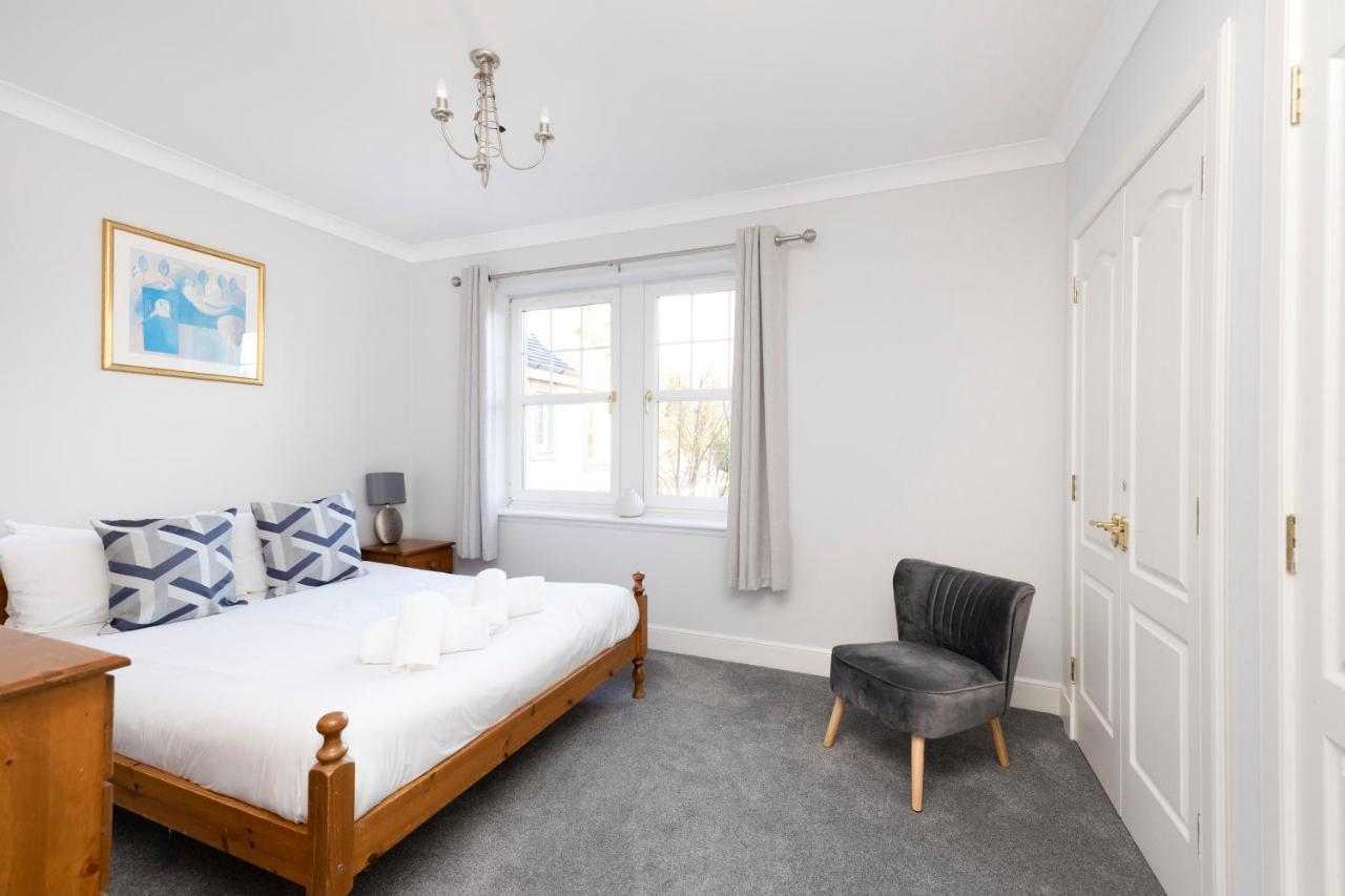 Joivy Modern Flat With Free Parking Apartment Edinburgh