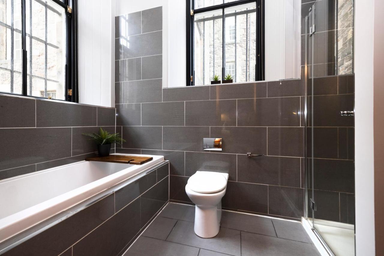 Apartment Joivy Chic 2br With Views At The Heart Of Old Town Edinburgh