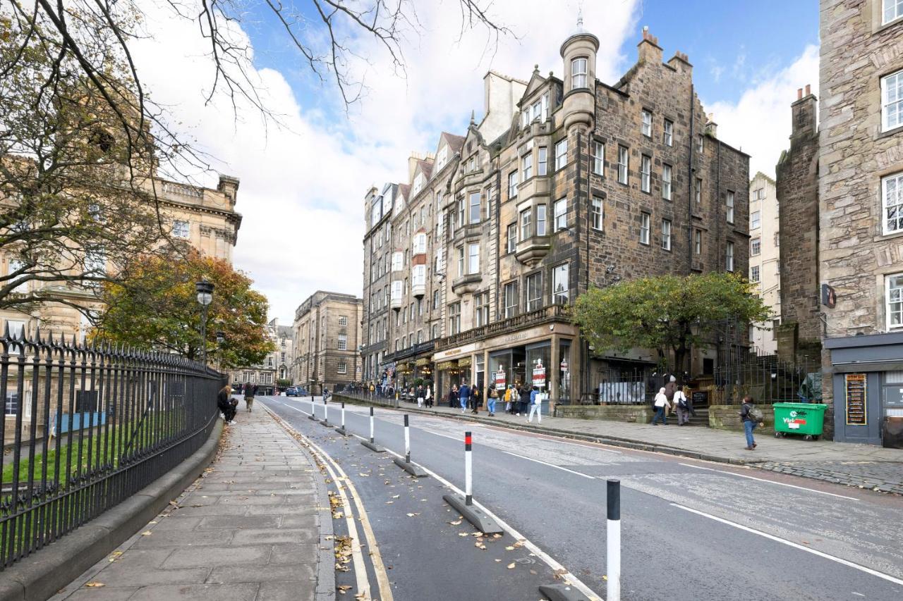 Joivy Chic 2br With Views At The Heart Of Old Town Edinburgh