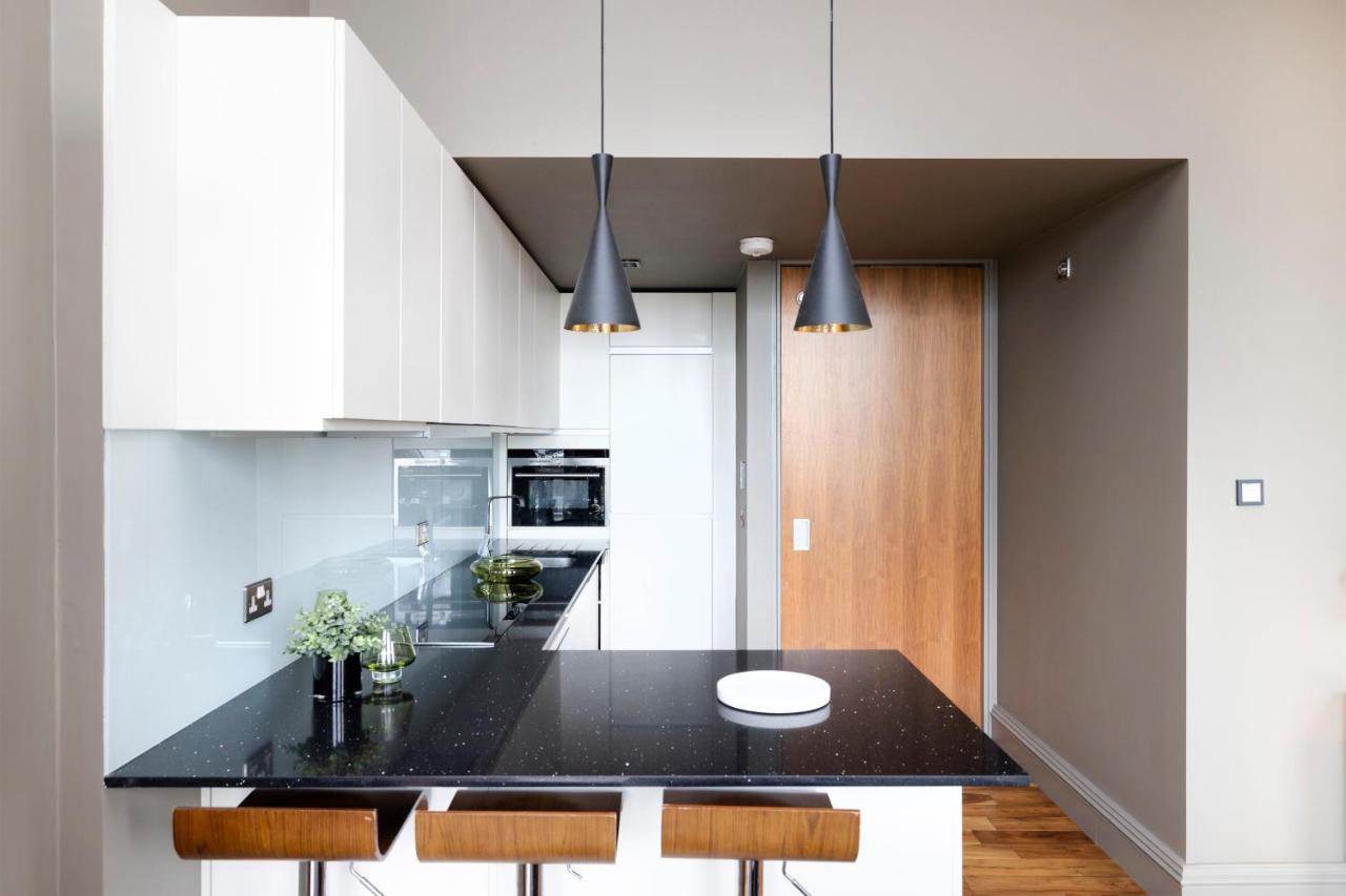 Joivy Chic 2br With Views At The Heart Of Old Town Apartment Edinburgh
