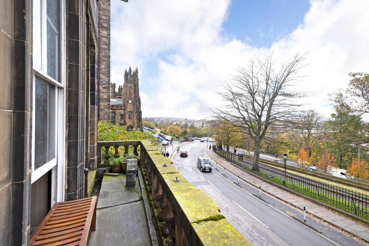 Joivy Chic 2br With Views At The Heart Of Old Town Apartment