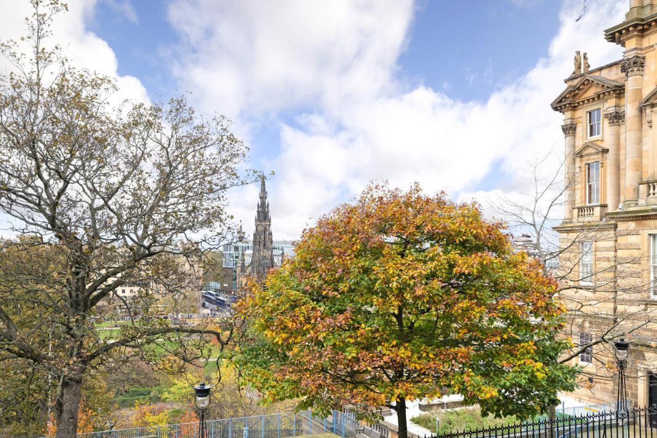 Joivy Chic 2br With Views At The Heart Of Old Town Edinburgh