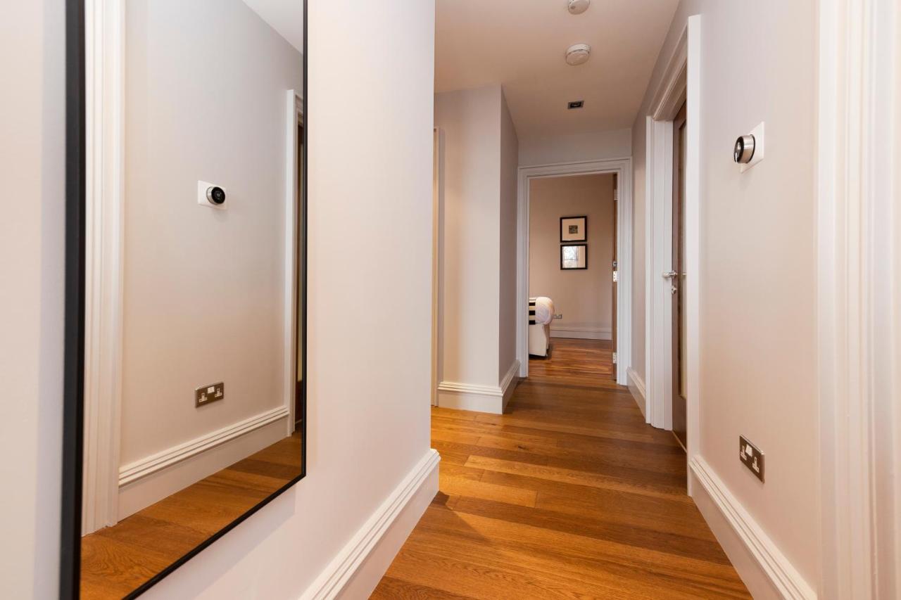 Joivy Chic 2br With Views At The Heart Of Old Town Edinburgh