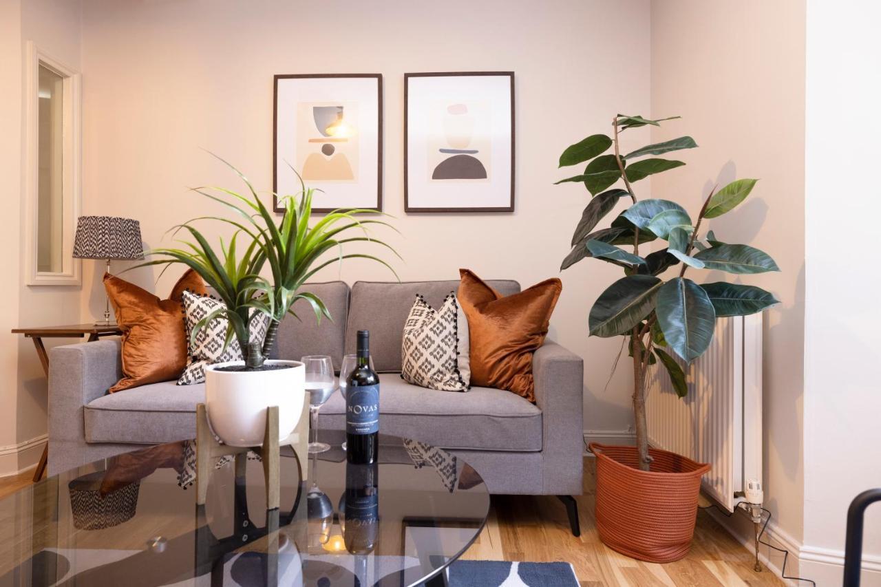 Joivy Modern Flats In New Town Appartement EDI