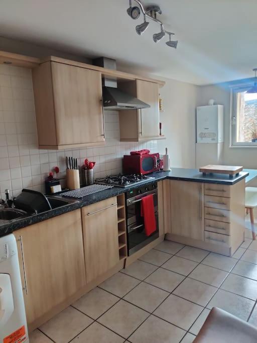 Next To The Palace And Royal Mile With Parking Edinburgh