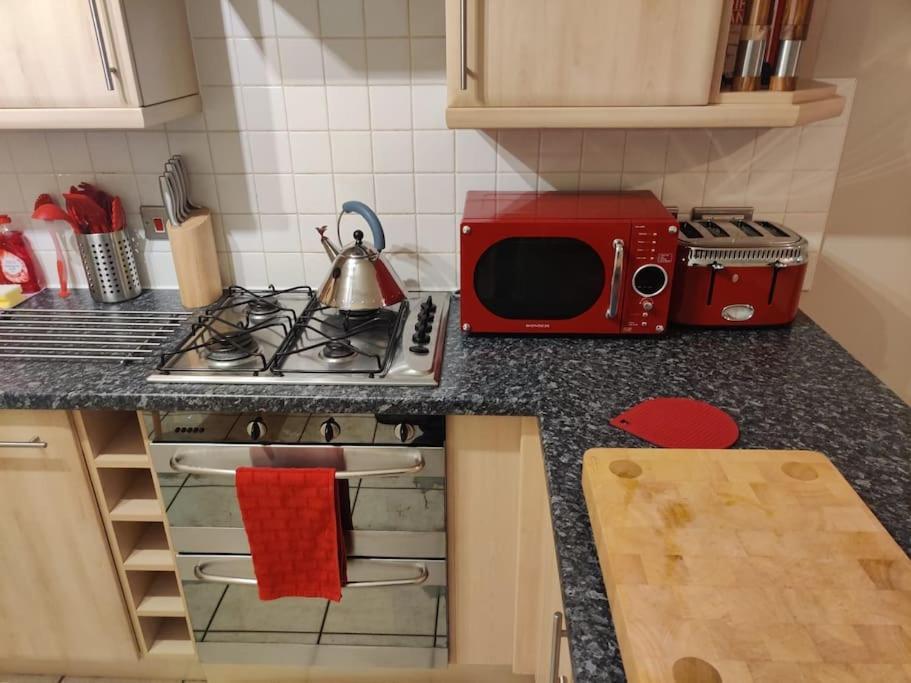 Next To The Palace And Royal Mile With Parking * Edinburgh