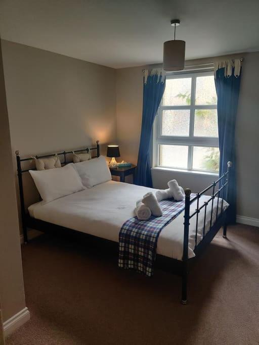 Apartment Next To The Palace And Royal Mile With Parking