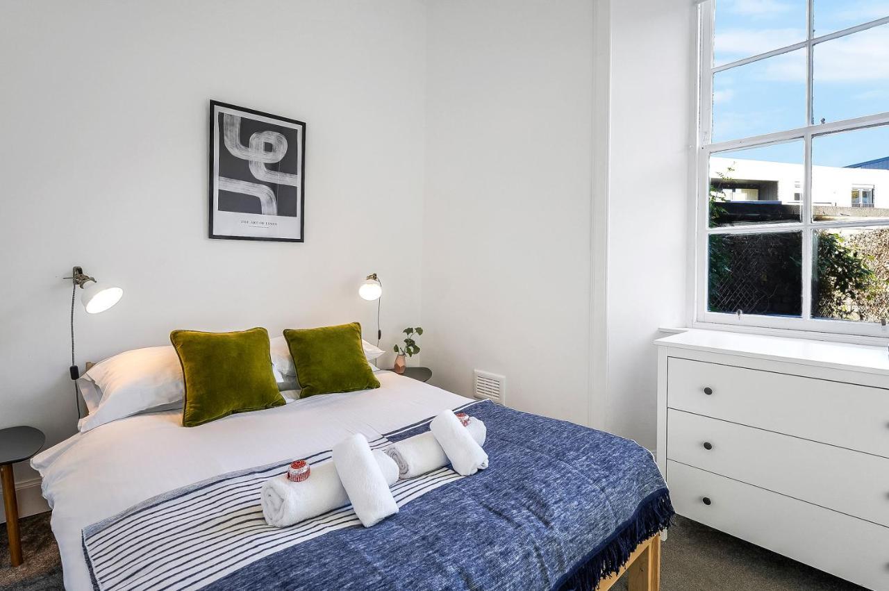 Centre 2 Bedroom Main Door * Edinburgh