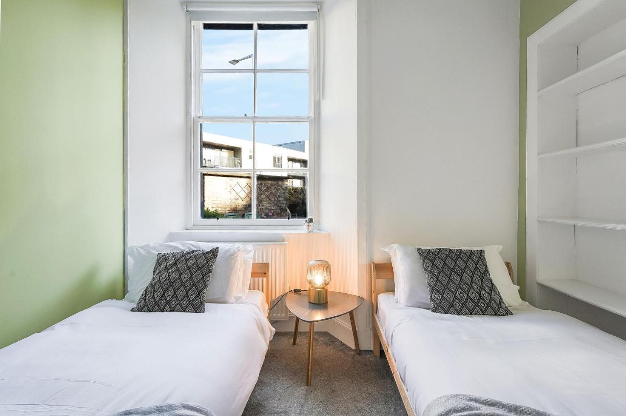 Centre 2 Bedroom Main Door Apartment