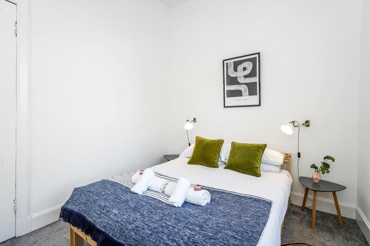 Centre 2 Bedroom Main Door * Edinburgh
