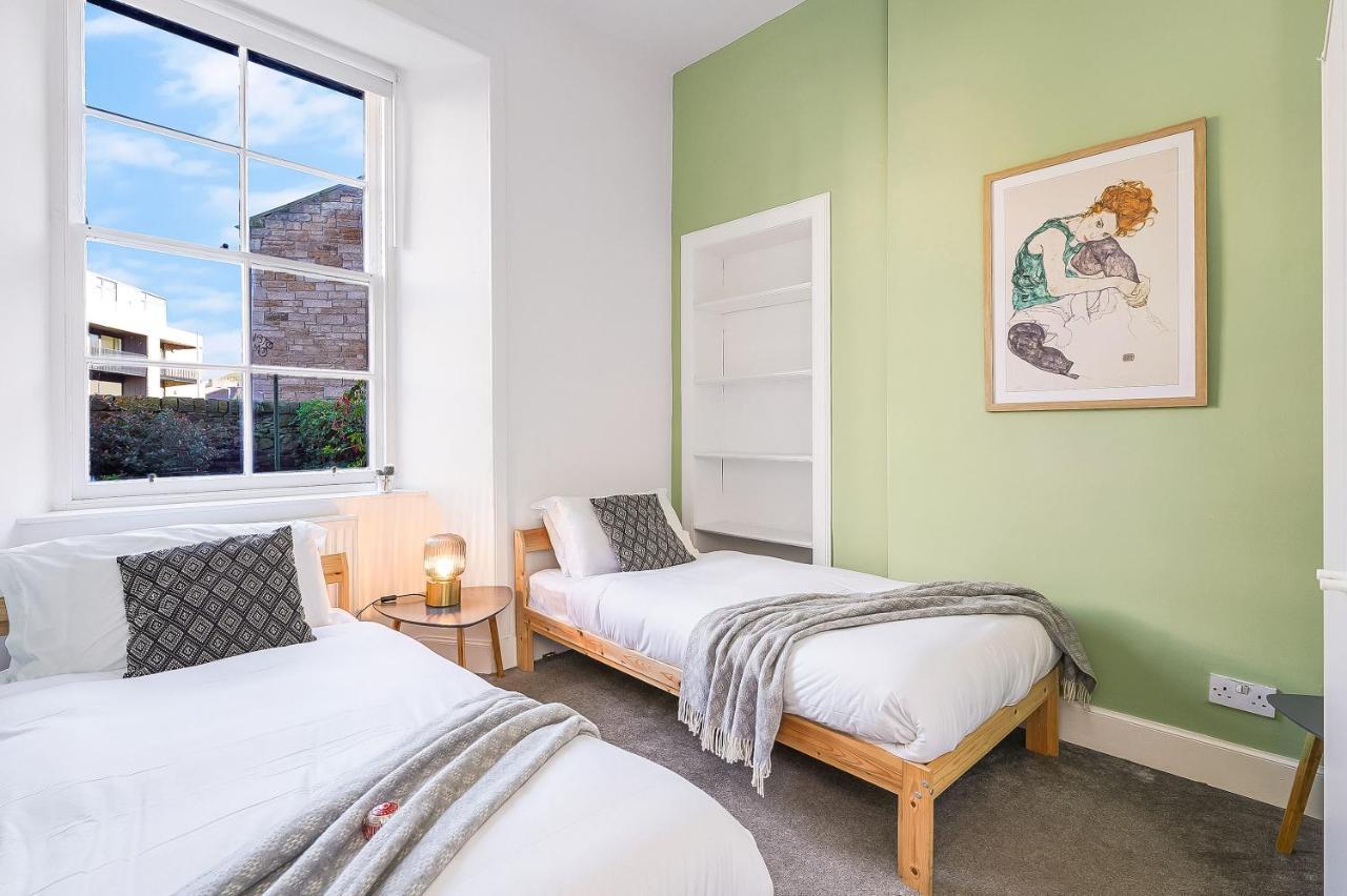 Apartment Centre 2 Bedroom Main Door Edinburgh