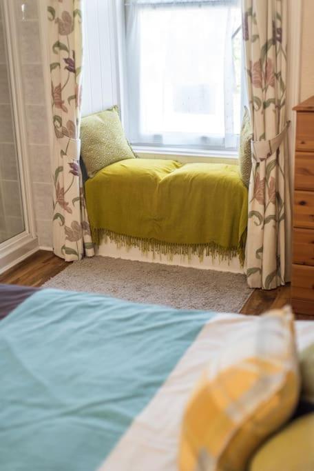 Abercorn Semi-detached House * Edinburgh