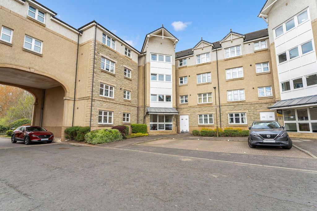 Appartement Modern 1br Flat - Free Parking + Lift *