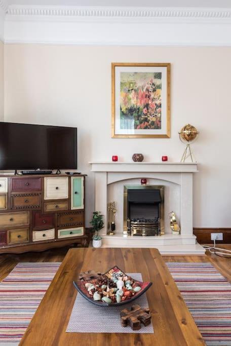 Abercorn Semi-detached House