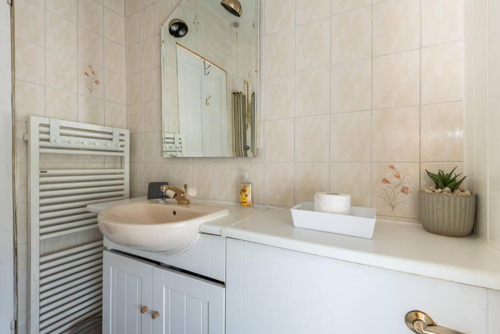 Abercorn Semi-detached House Holiday home *