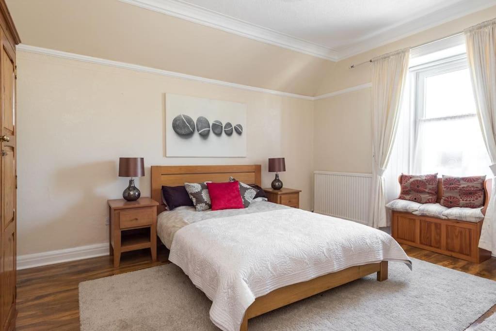 Abercorn Semi-detached House Holiday home