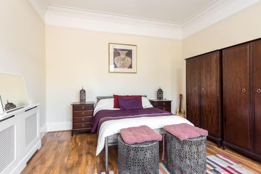 Abercorn Semi-detached House Holiday home *