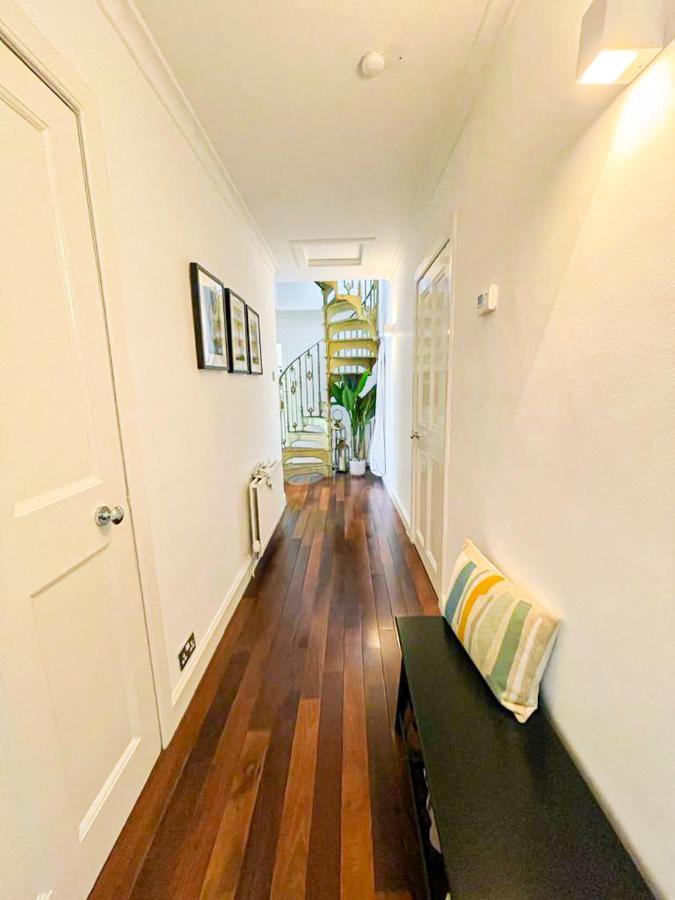 Exquisite & Lively With Fireplace & Panoramic Views *