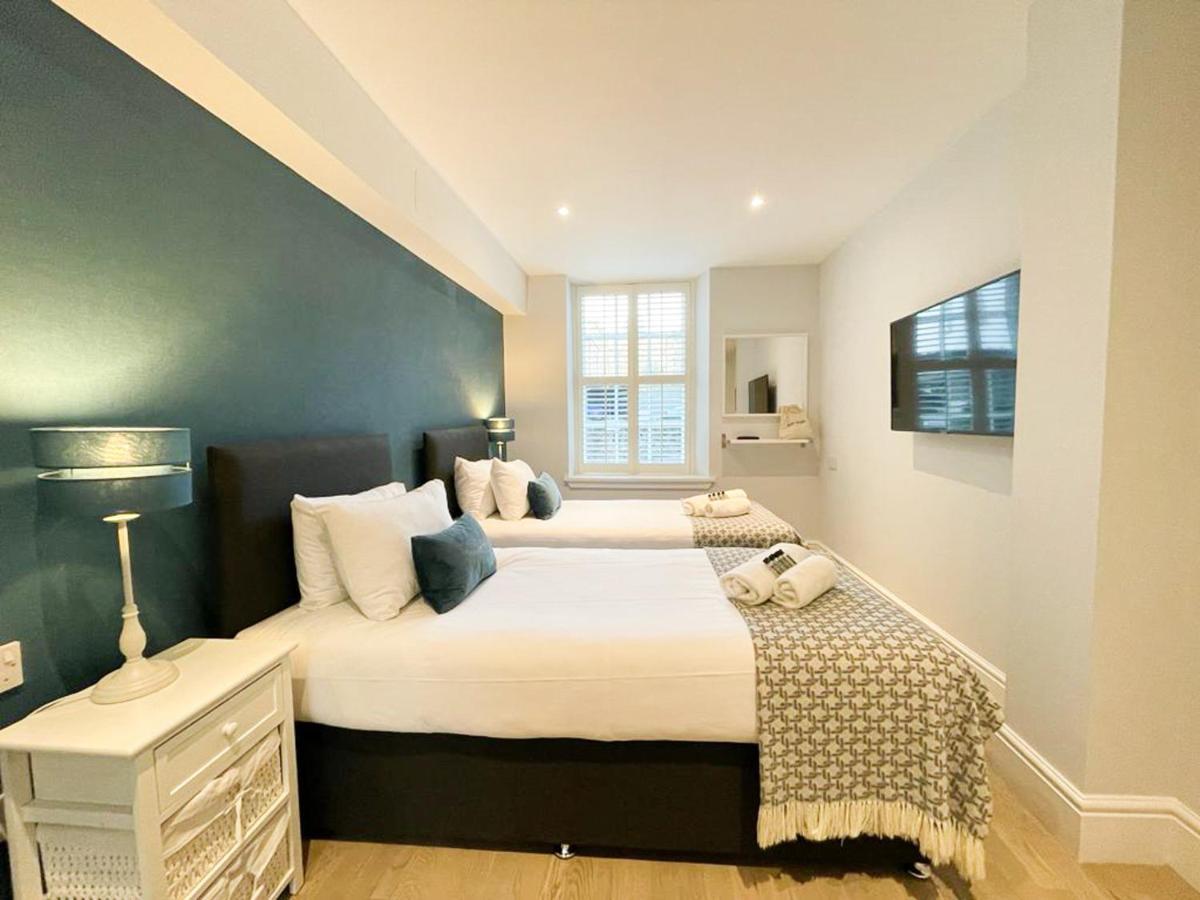 Modern 3 Bedroom Apartment, West End Edinburgh