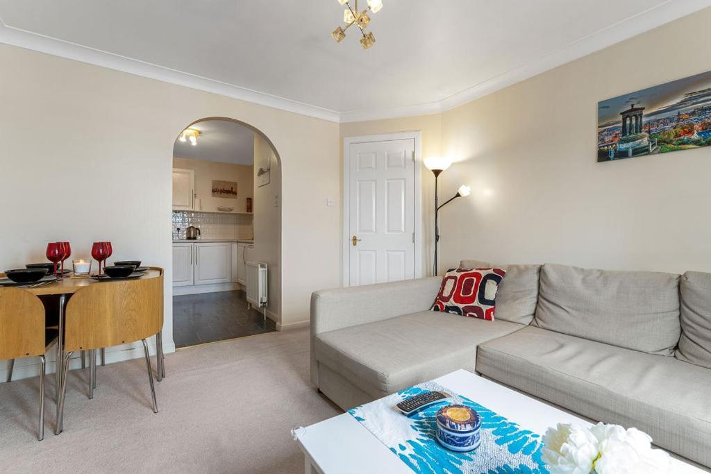 Appartement Modern 1br Flat - Free Parking + Lift *