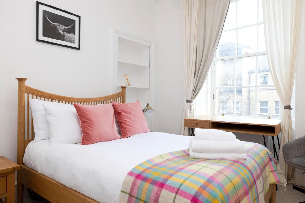 Apartment Joivy Bright And Modern Flat With Desk Edinburgh