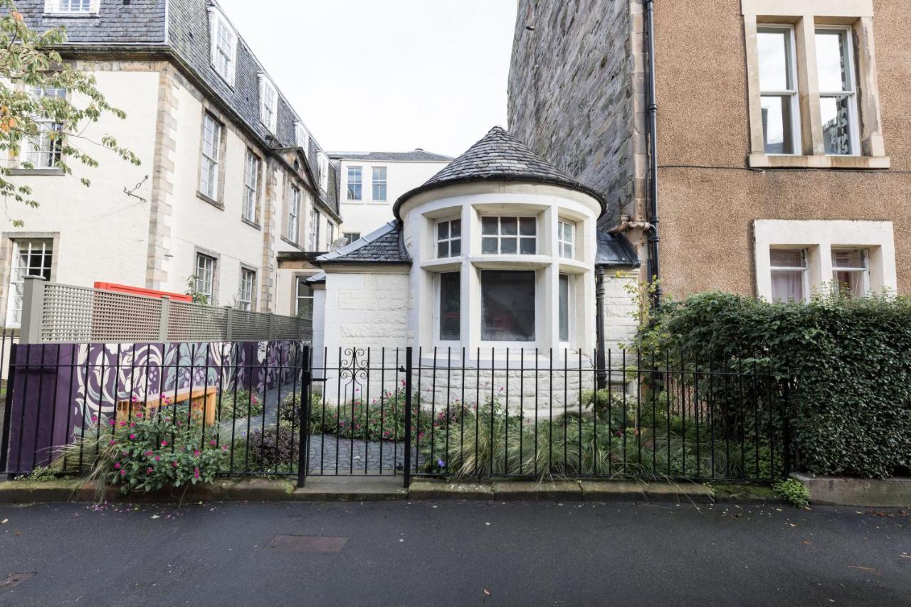 Joivy Contemporary With Free Parking Edinburgh