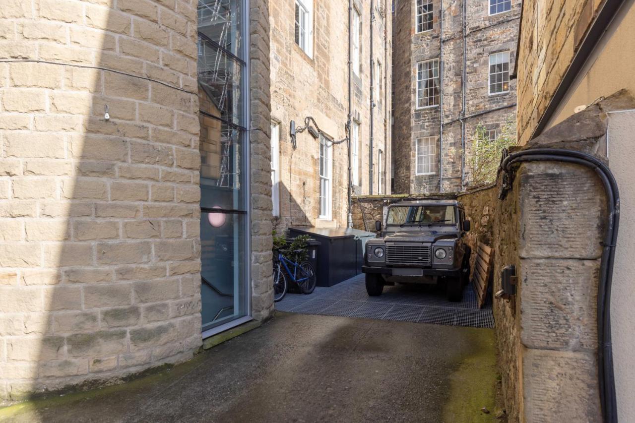 Joivy Beautiful Penthouse With Terrace & Jacuzzi Apartment Edinburgh