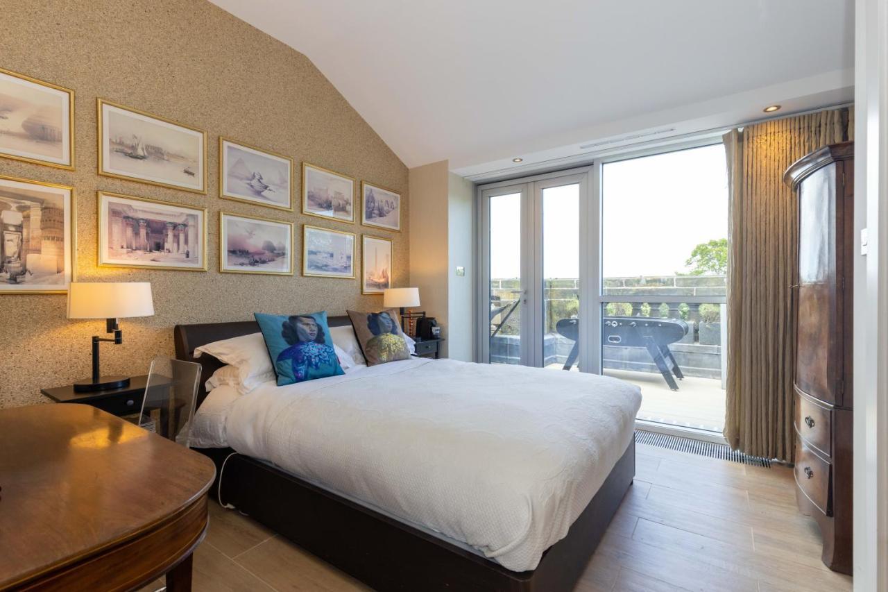 Joivy Beautiful Penthouse With Terrace & Jacuzzi Apartment