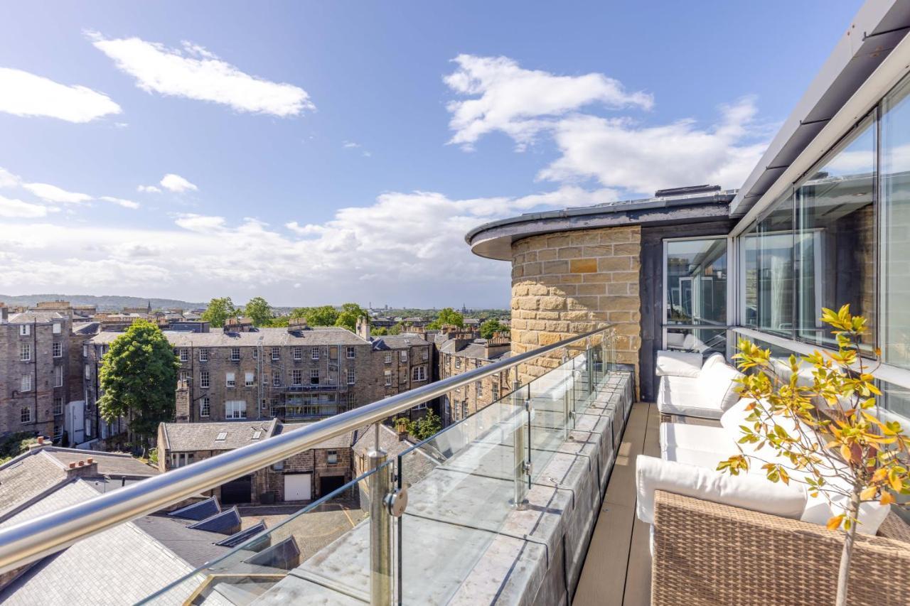 Joivy Beautiful Penthouse With Terrace & Jacuzzi Apartment