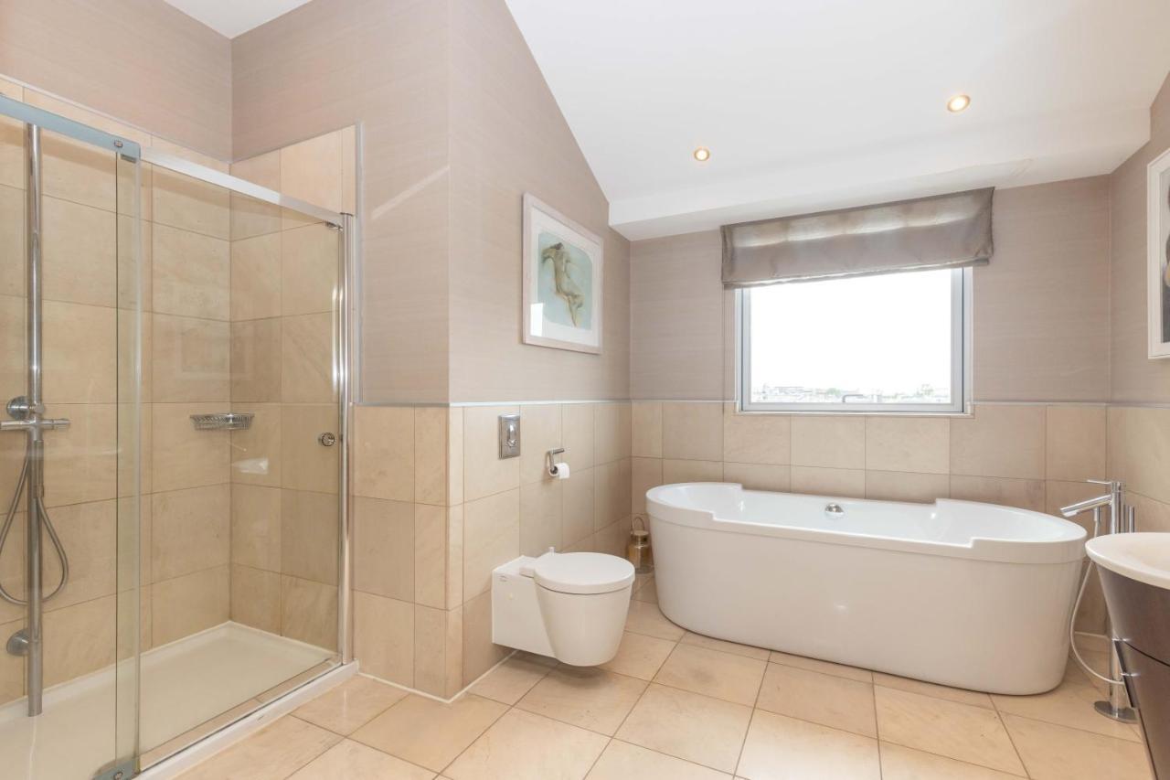 Joivy Beautiful Penthouse With Terrace & Jacuzzi * Edinburgh