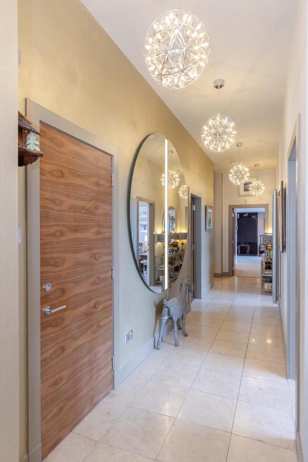 Joivy Beautiful Penthouse With Terrace & Jacuzzi Apartment Edinburgh