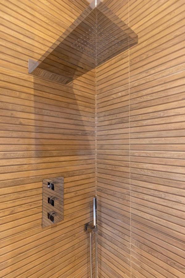 Joivy Beautiful Penthouse With Terrace & Jacuzzi Edinburgh
